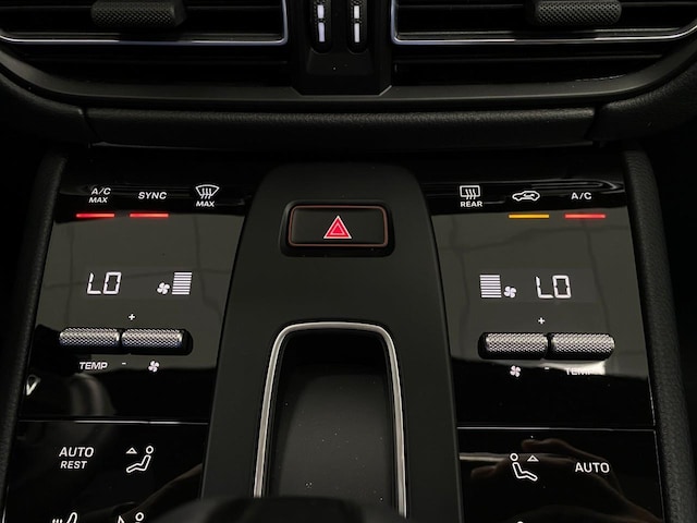 2026 Porsche Macan Base - Photo 27