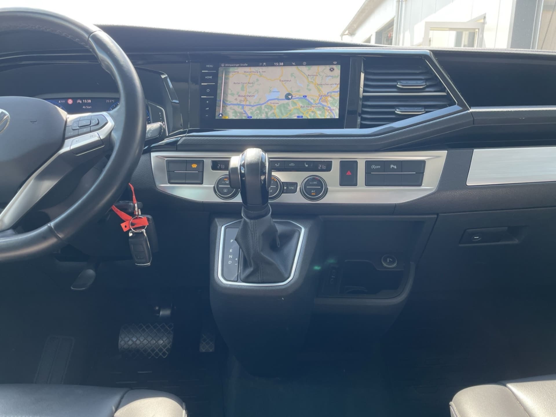 Volkswagen T6.1 California Beach