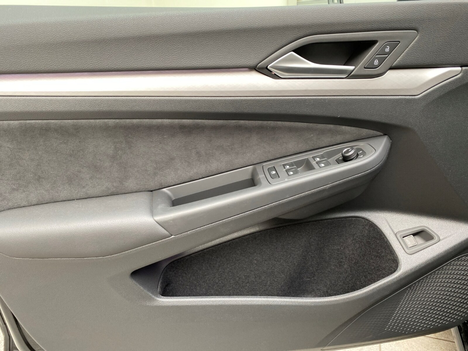 Volkswagen Golf Variant – Bild 6