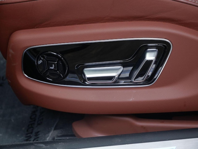 2025 Audi S8 Base - Photo 11