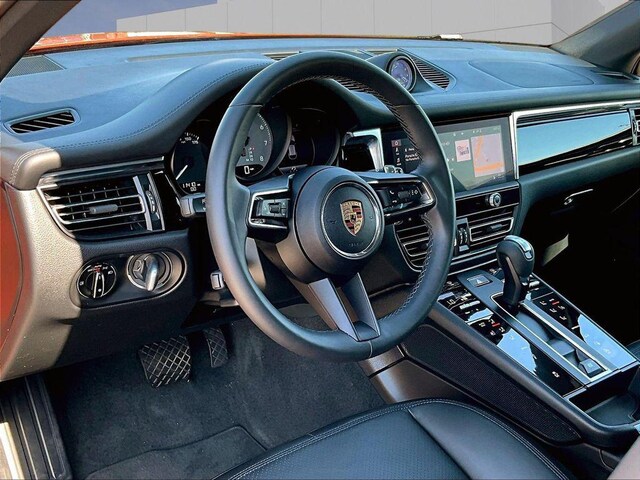 2022 Porsche Macan