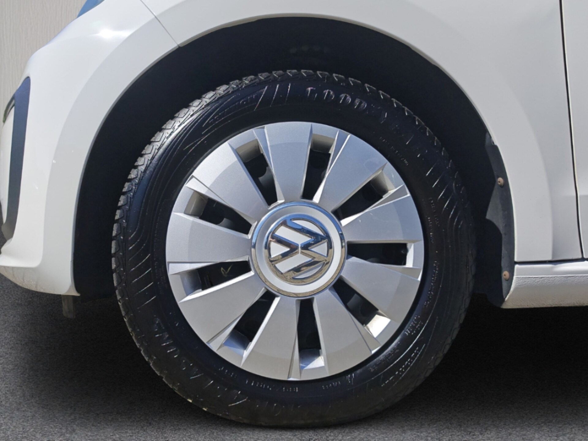 Volkswagen up! move up!