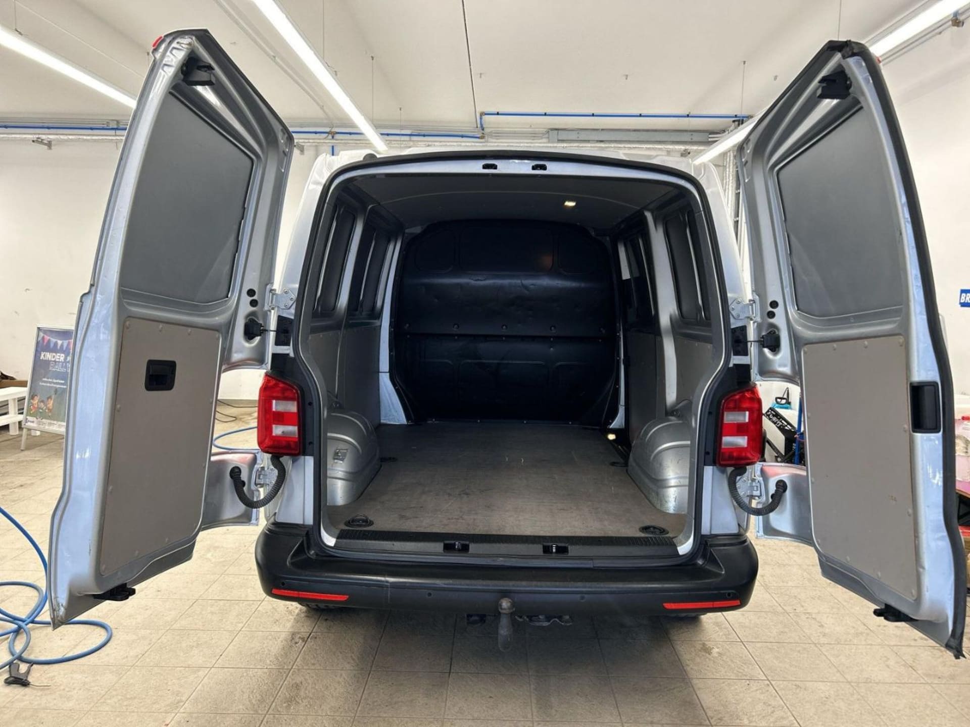 Volkswagen T6 Transporter Kasten kurzer Radstand