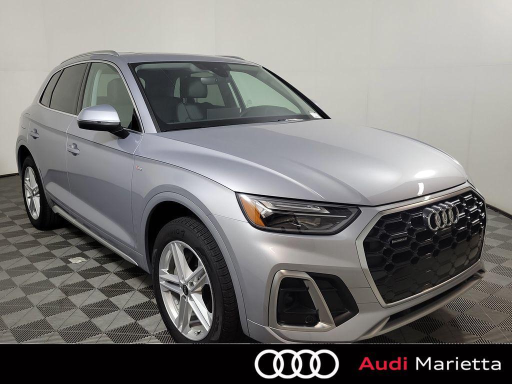 2024 Audi Q5 55 e Premium Plus's photo