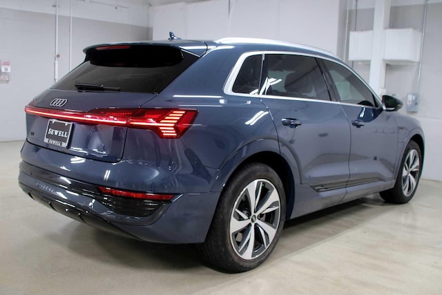 2024 Audi Q8 e-tron