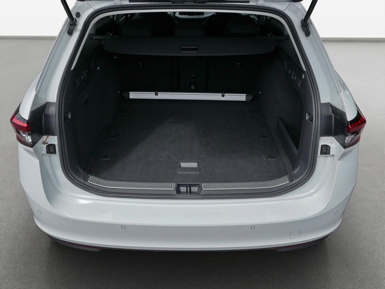 Škoda Superb Combi – Bild 11