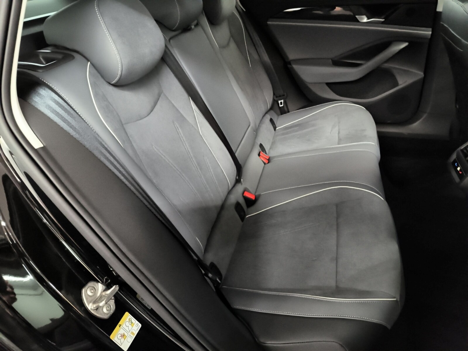 Volkswagen Passat – Bild 8