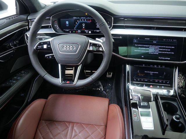 2025 Audi S8 Base - Photo 15