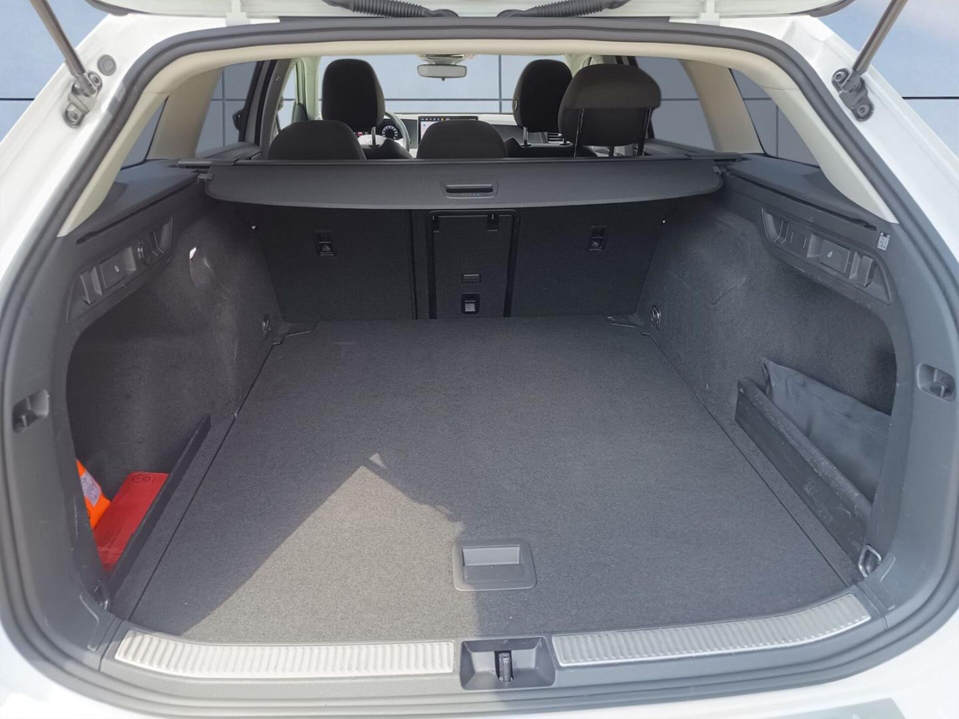 Volkswagen Passat Basis-Modell
