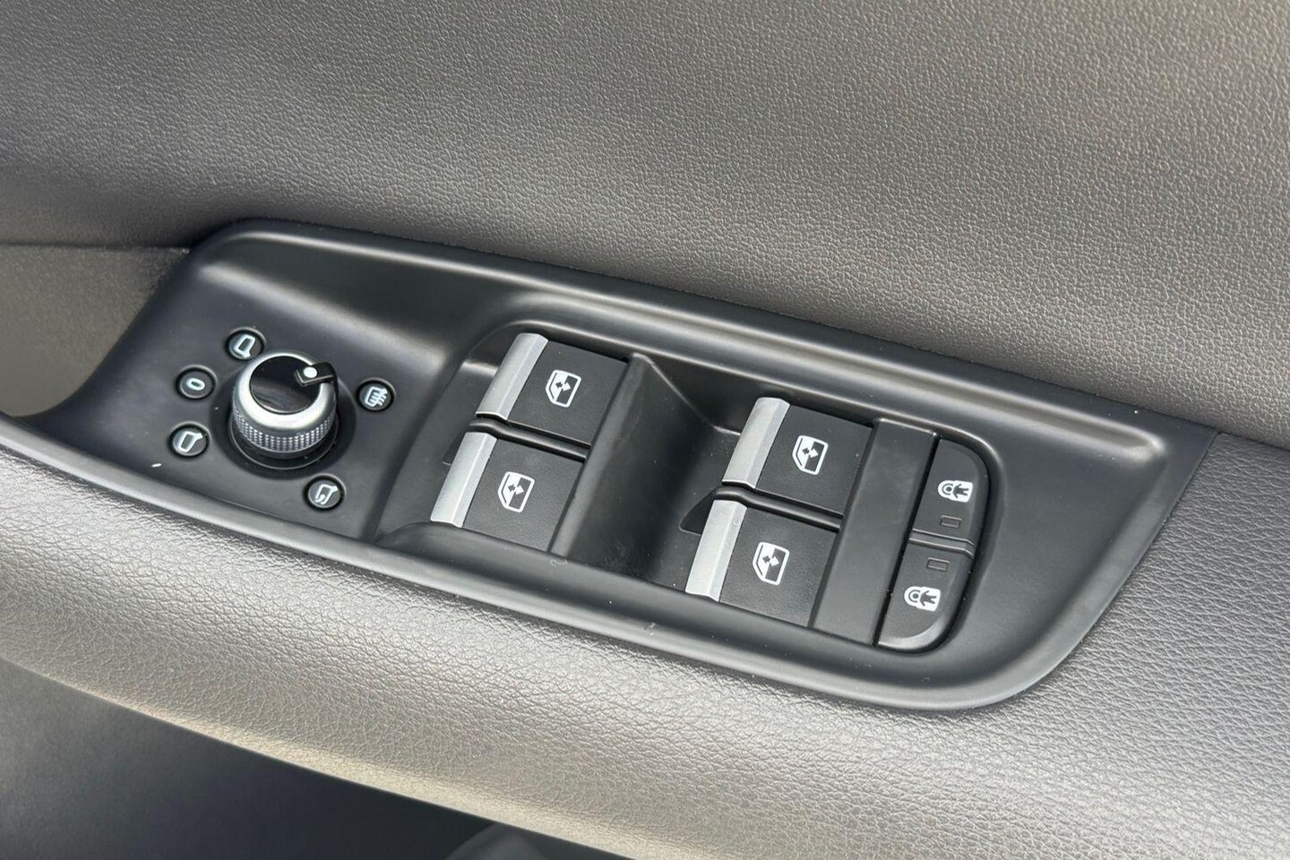 Image about Audi Q7 45 TDI quattro tiptronic