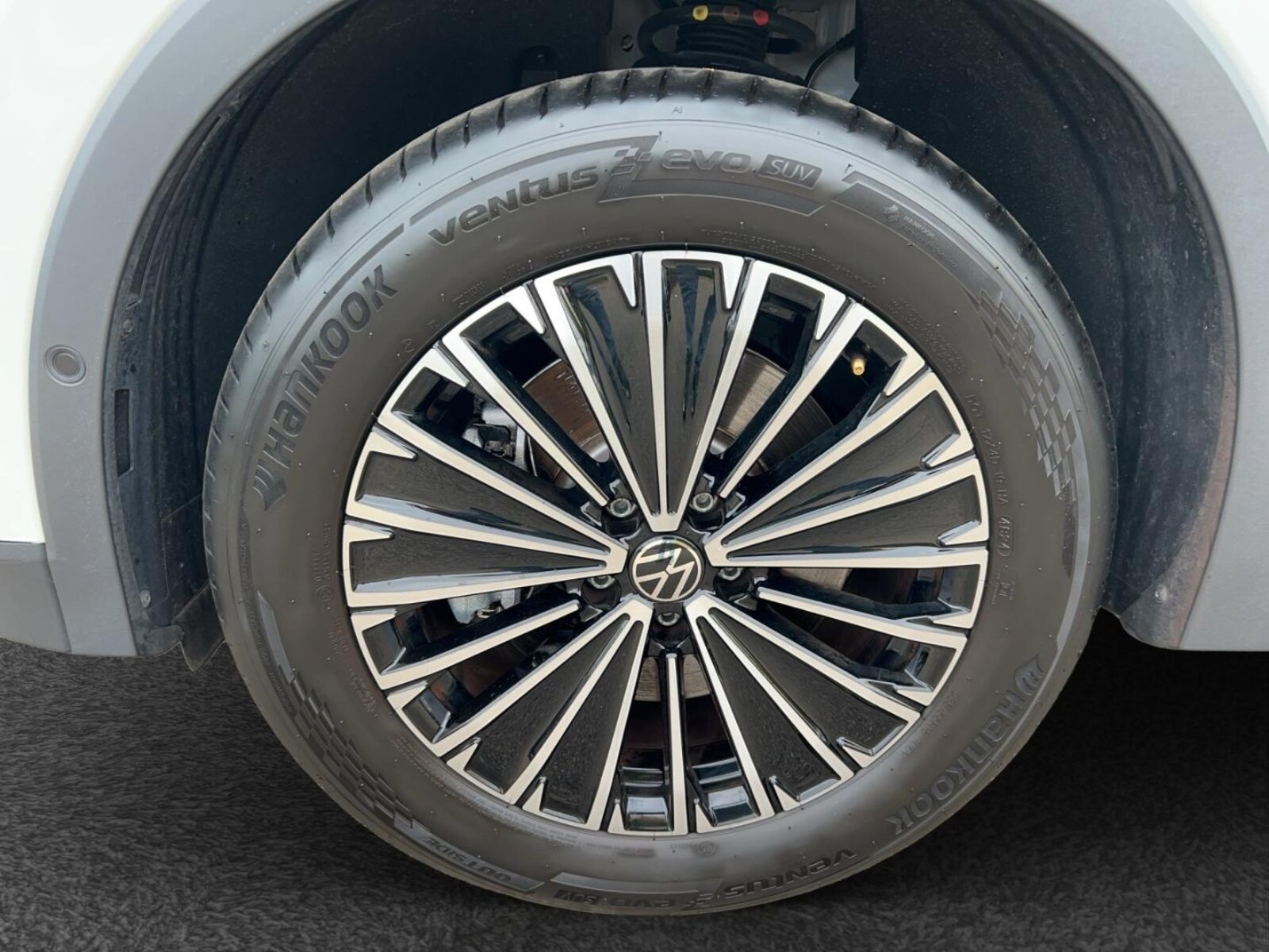Volkswagen Tiguan – Bild 12
