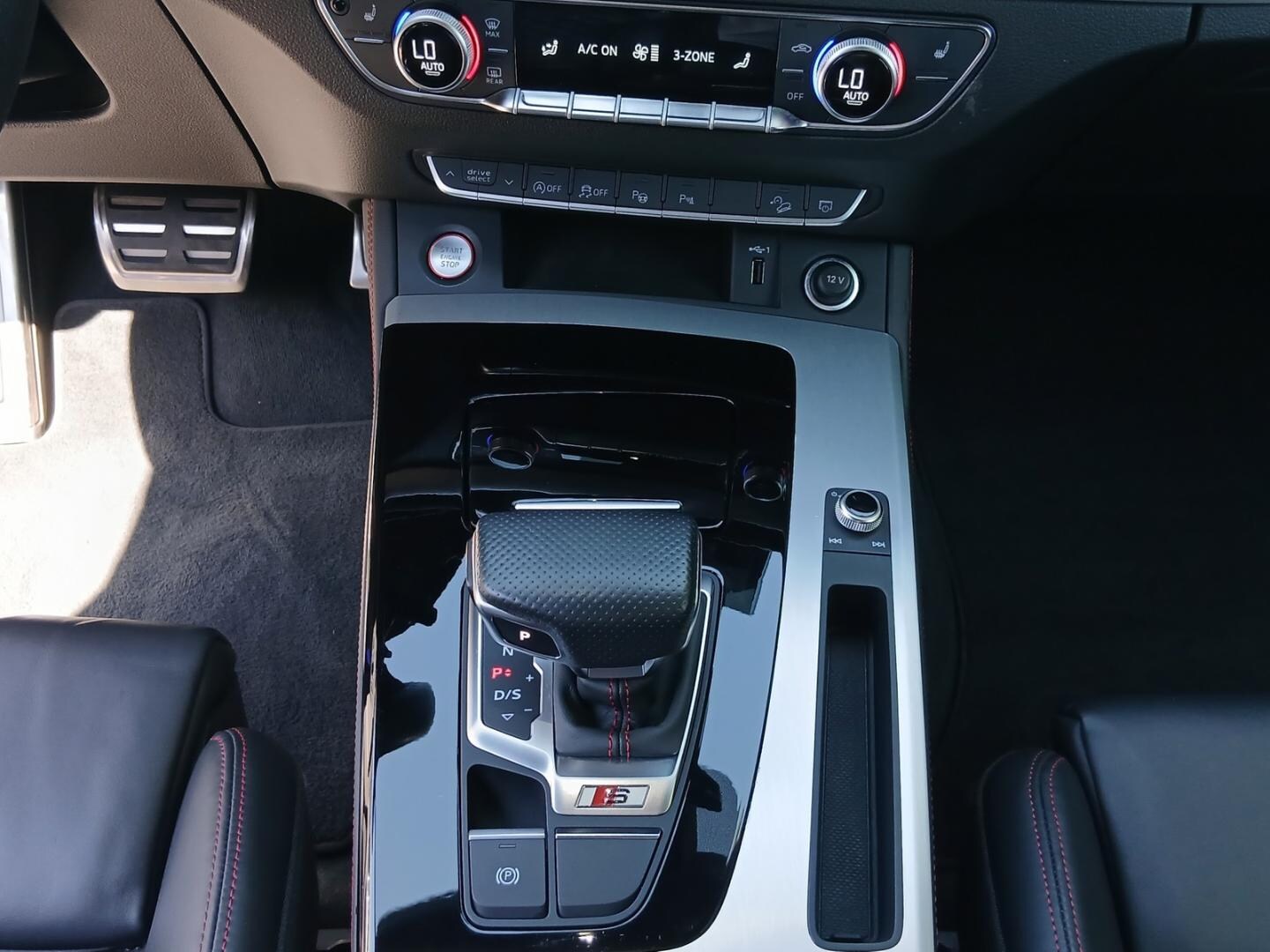 Bild über Audi SQ5 TDI tiptronic - für weitere Informationen kontaktieren Sie den Audi Partner