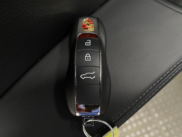 2026 Porsche Macan Base - Photo 34