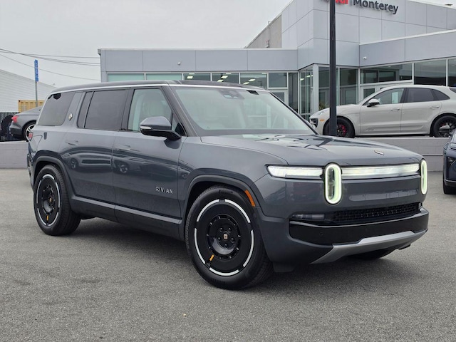2025 Rivian R1S