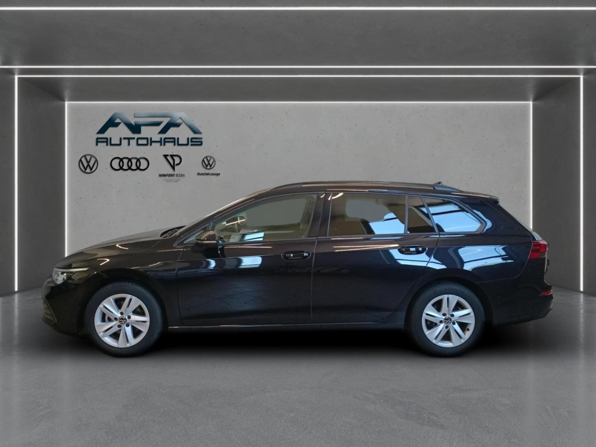 Volkswagen Golf Variant Life