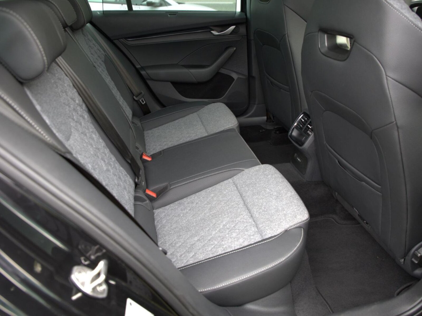 Škoda Octavia Combi – Bild 24