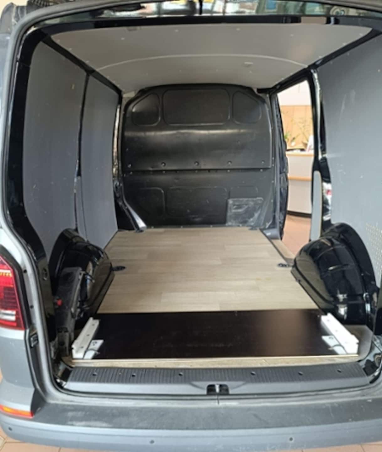 Volkswagen T6.1 Transporter Kasten kurzer Radstand