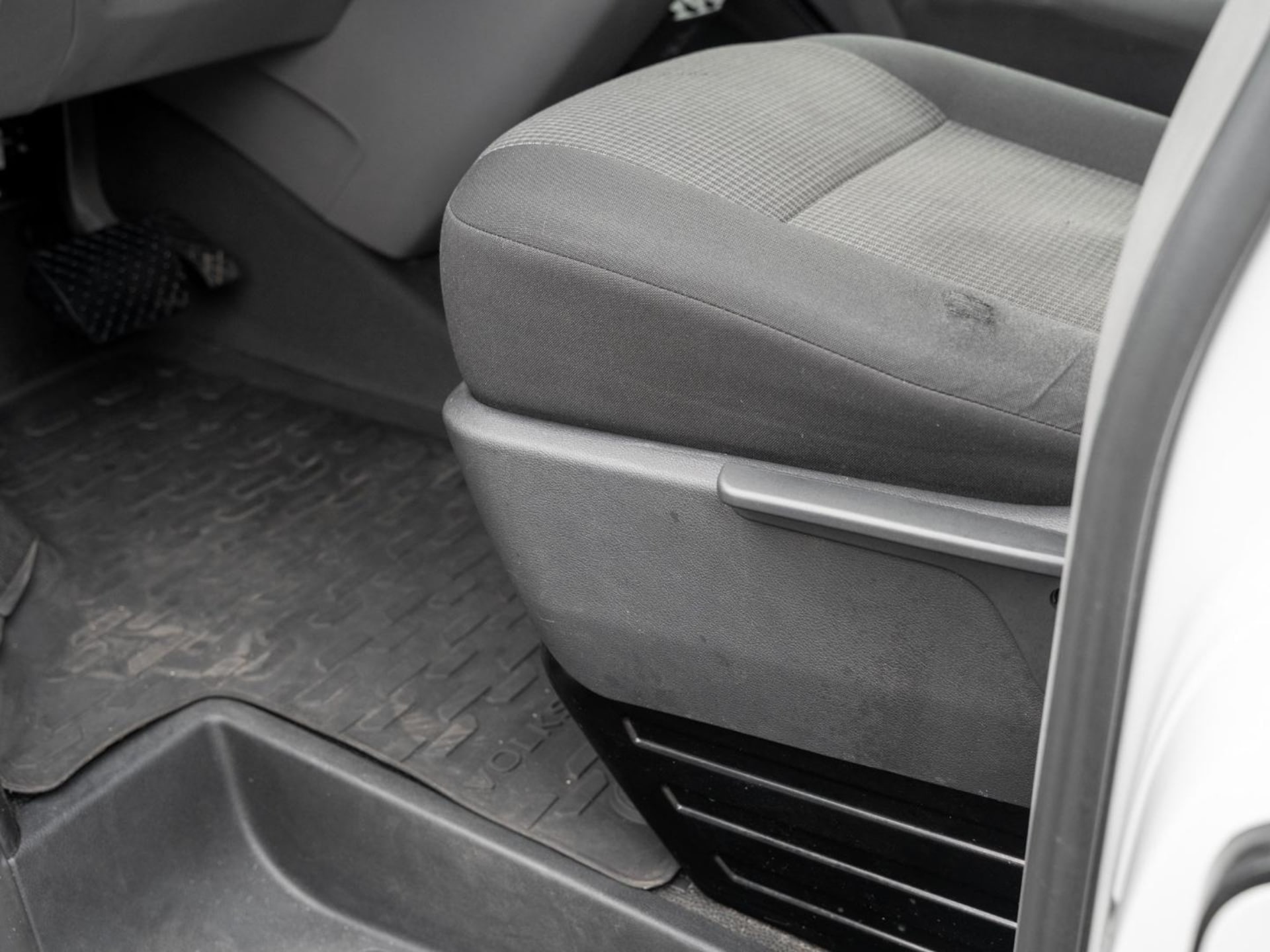 Volkswagen T6.1 Transporter Kasten langer Radstand