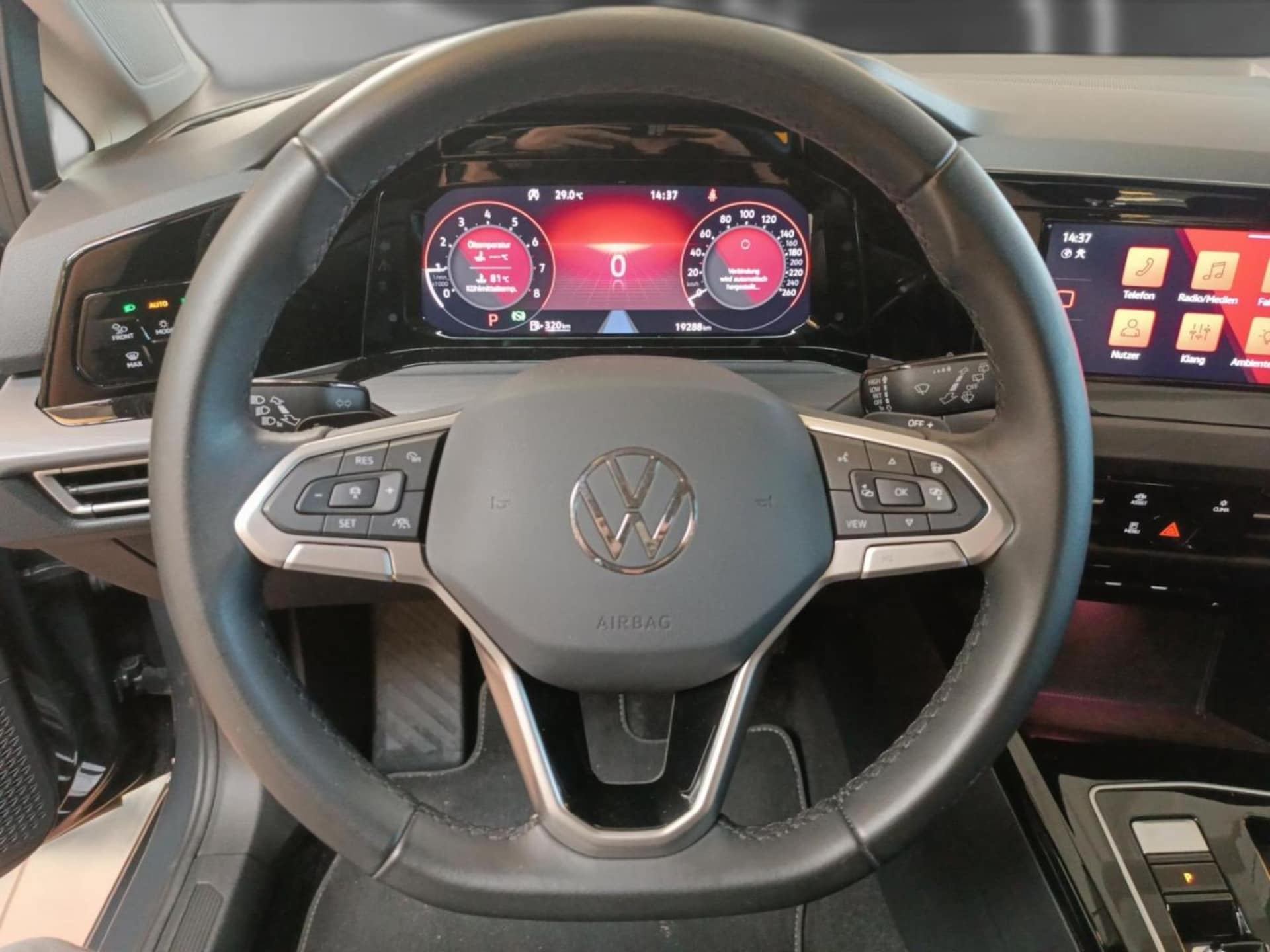 Volkswagen Golf Style