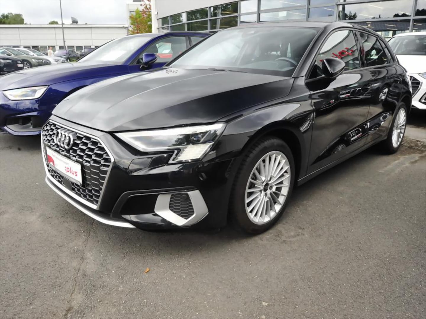 Bild über Audi A3 Sportback advanced 30 TFSI Schaltgetriebe - für weitere Informationen kontaktieren Sie den Audi Partner