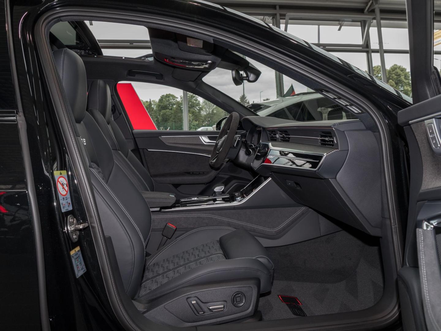 Image about Audi RS 6 Avant performance quattro tiptronic