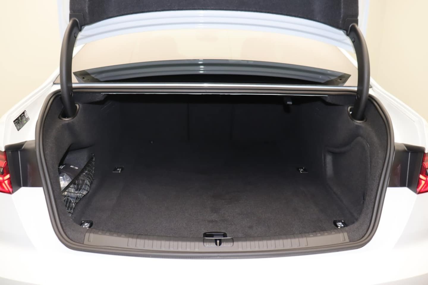 Bild über Audi S6 Limousine TDI quattro tiptronic - für weitere Informationen kontaktieren Sie den Audi Partner