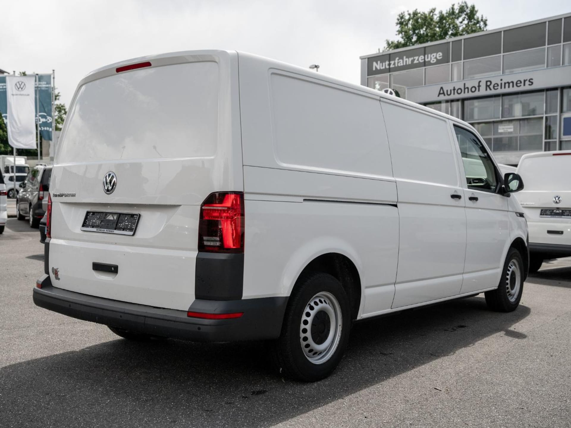 Volkswagen T6.1 Transporter Kasten langer Radstand