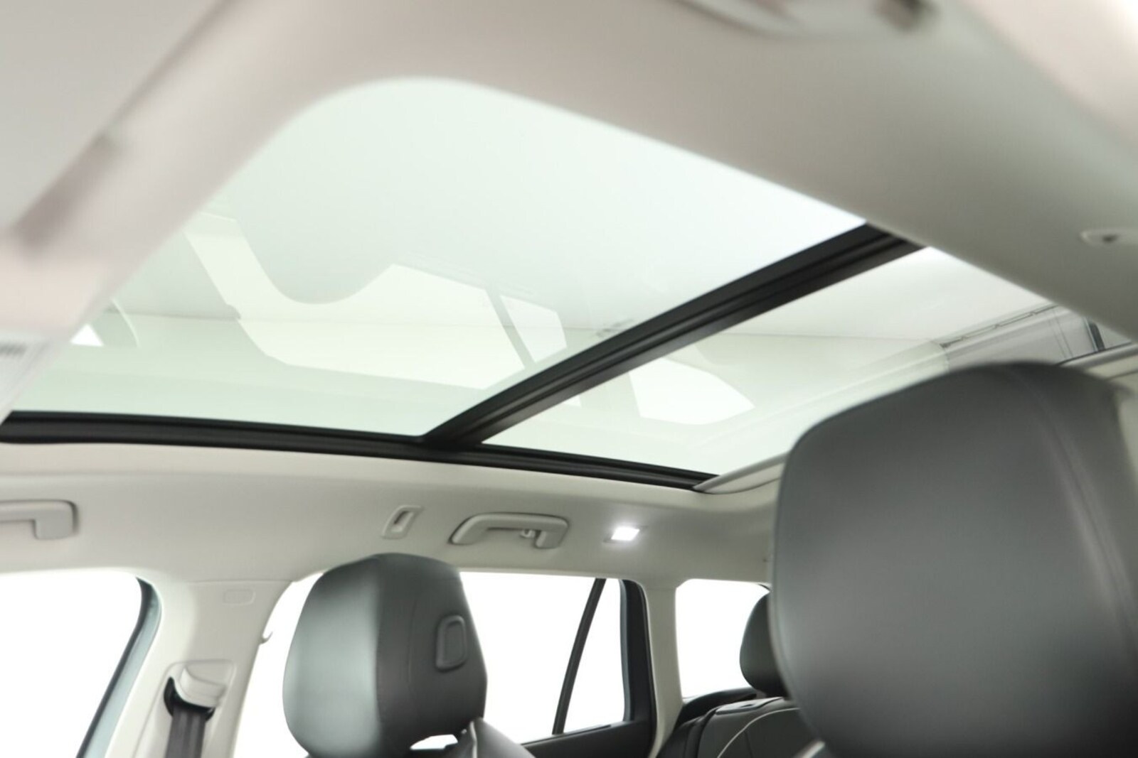 Volkswagen Passat – Bild 12