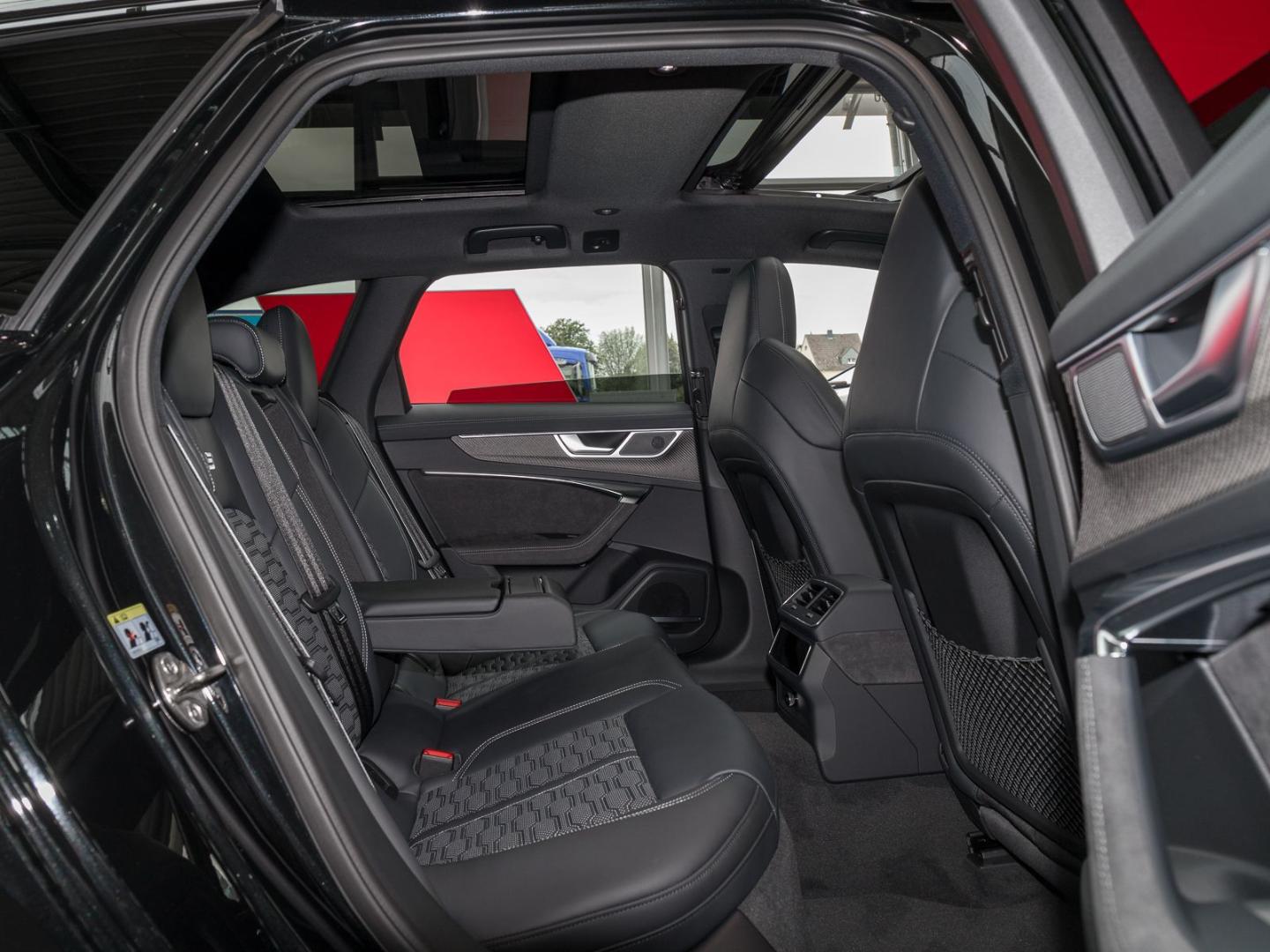 Image about Audi RS 6 Avant performance quattro tiptronic