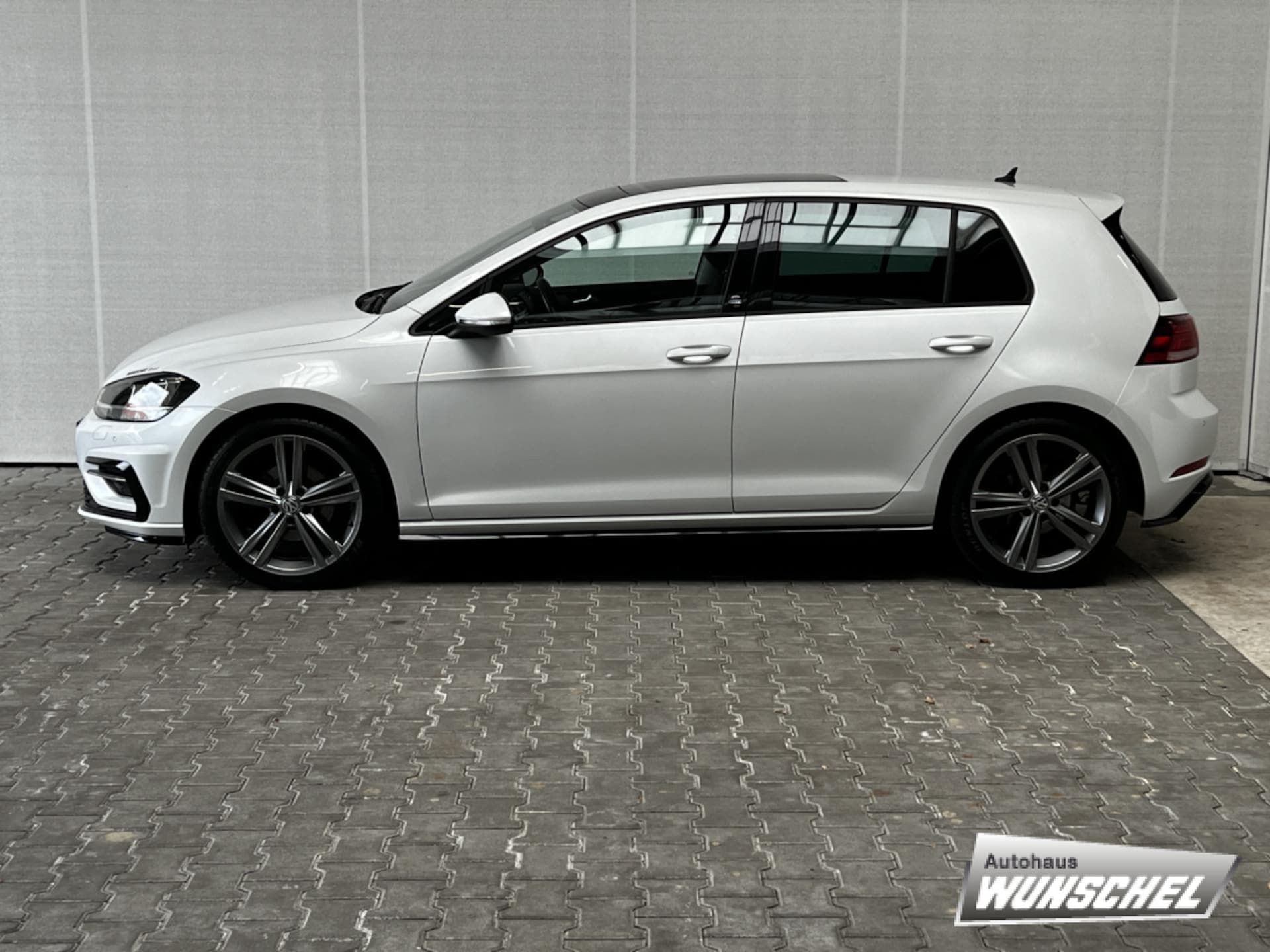 Volkswagen Golf SOUND
