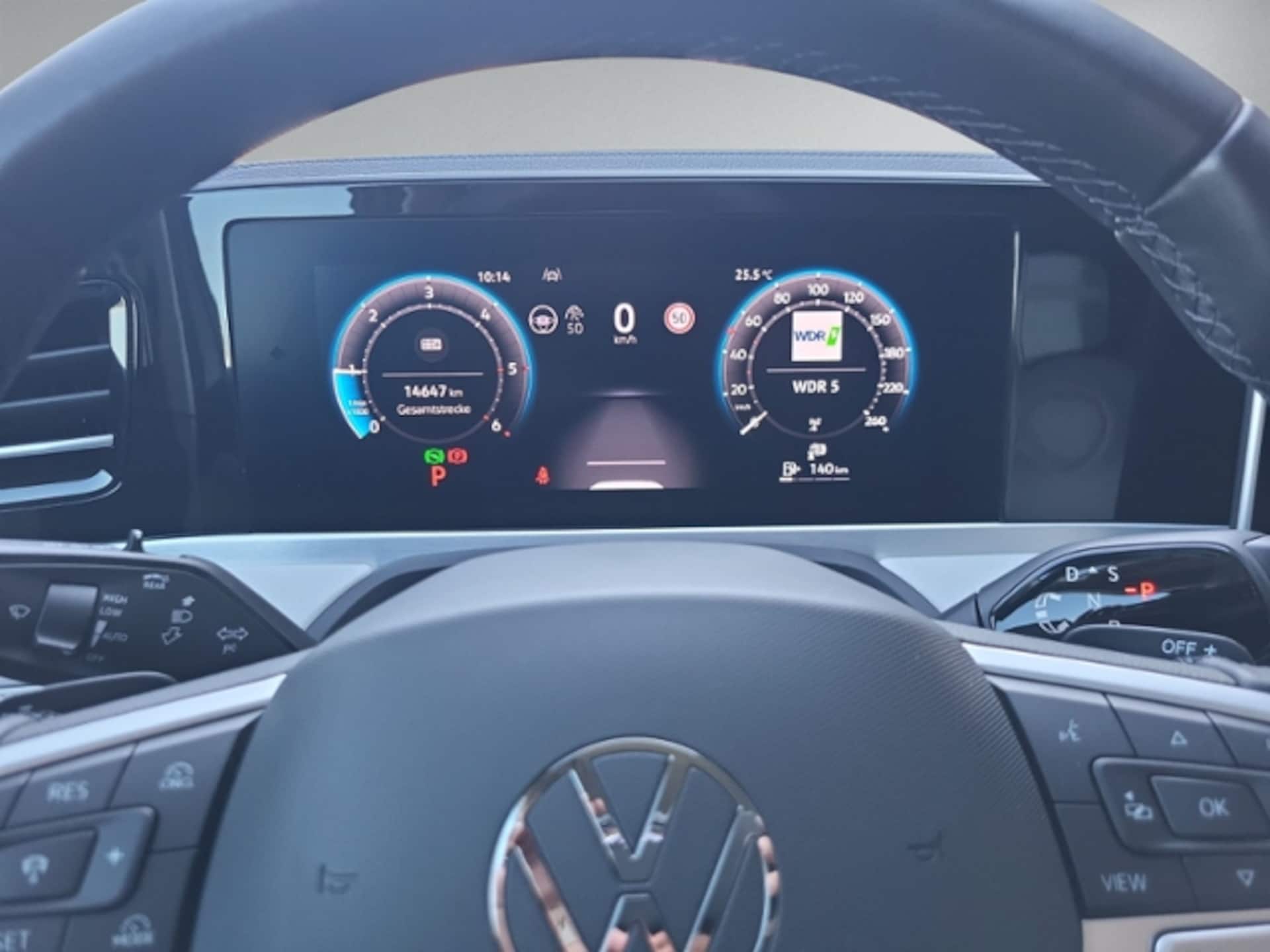 Volkswagen Passat Elegance