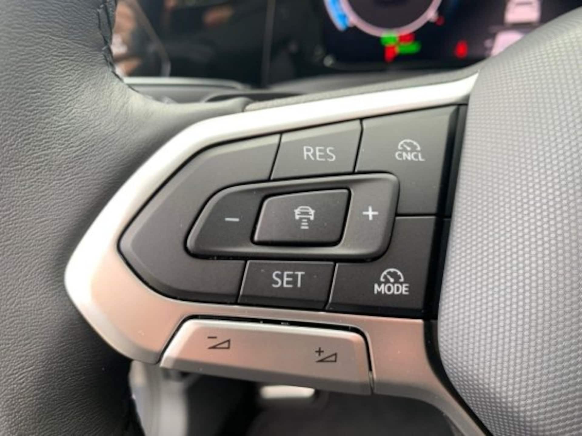 Volkswagen Golf Style