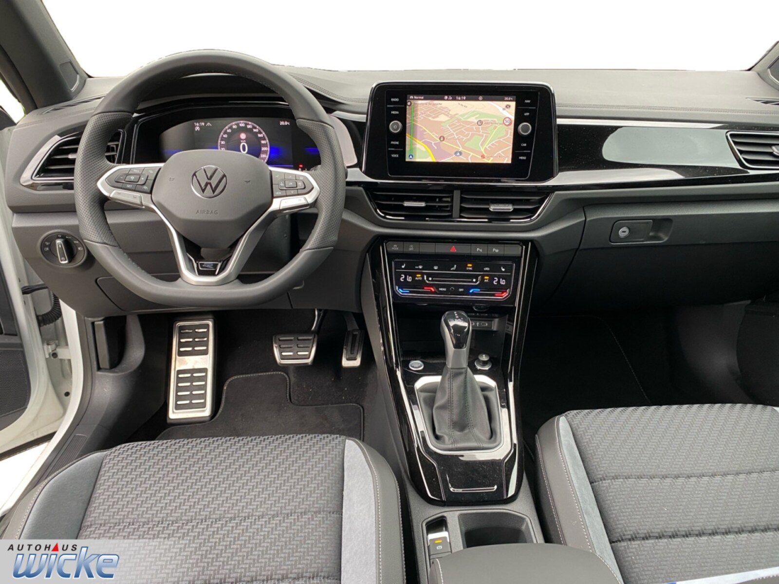 Volkswagen T-Roc Cabriolet – Bild 9