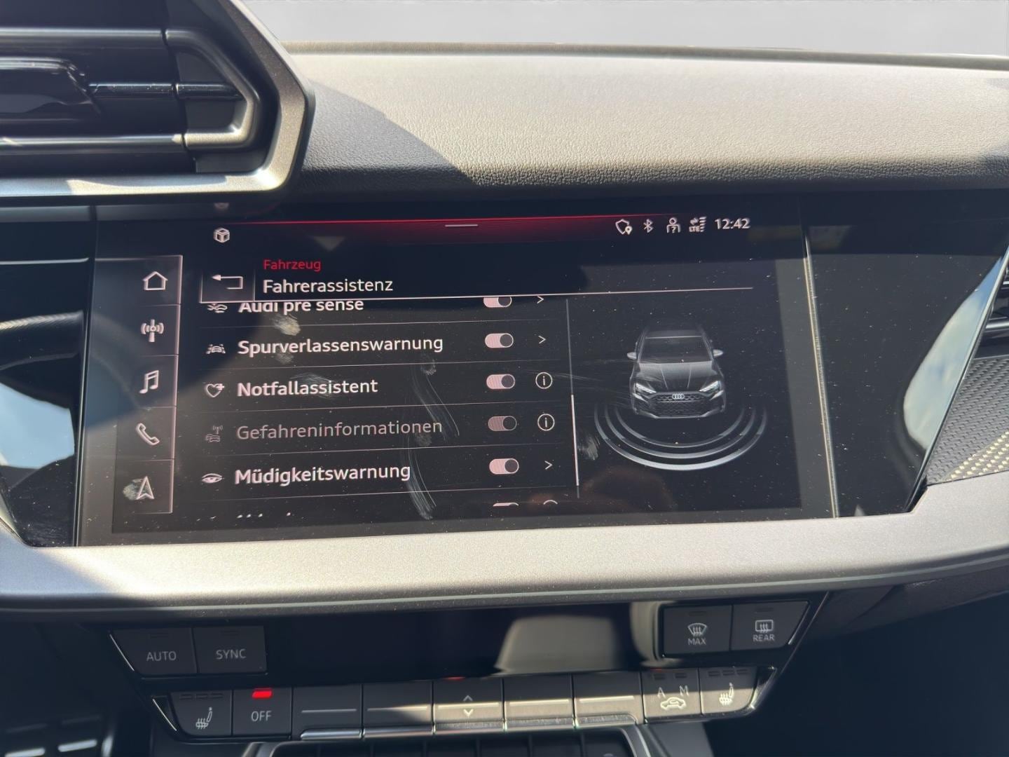 Bild über Audi RS 3 Sportback TFSI quattro 294 kW S tronic - für weitere Informationen kontaktieren Sie den Audi Partner