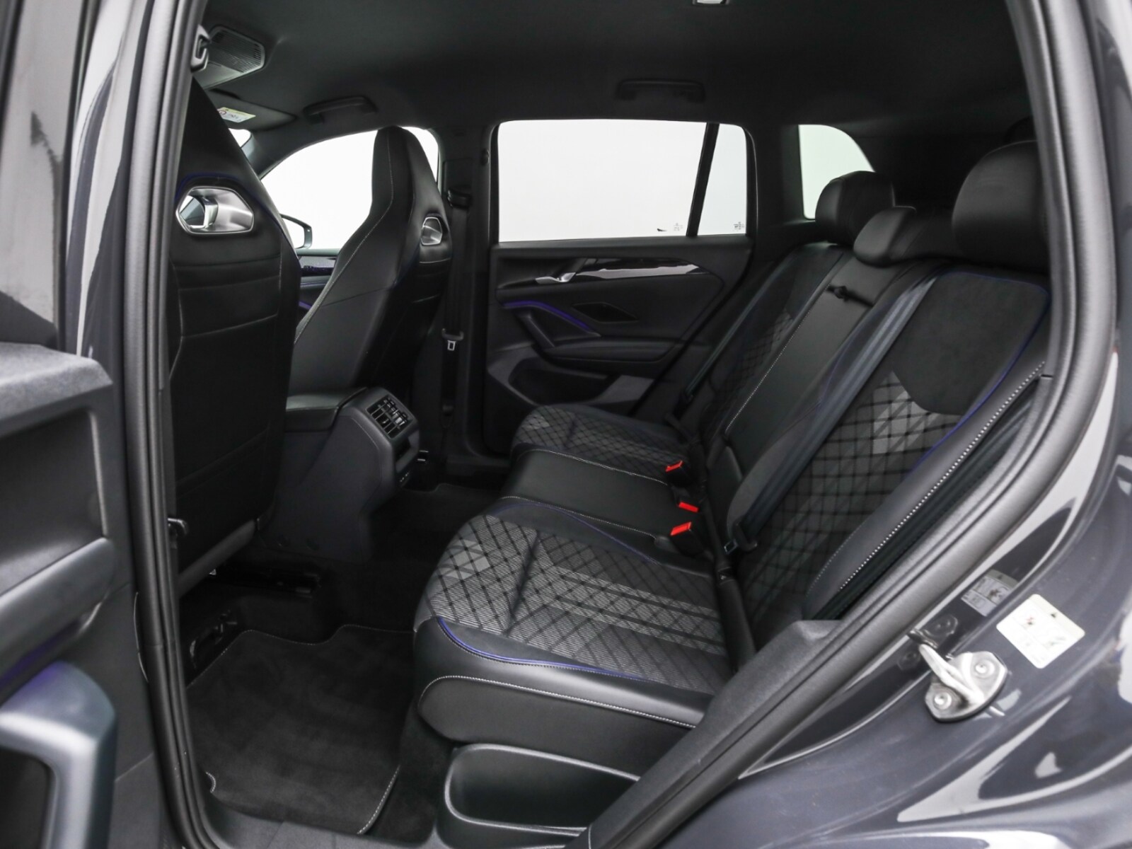 Volkswagen Tiguan – Bild 12