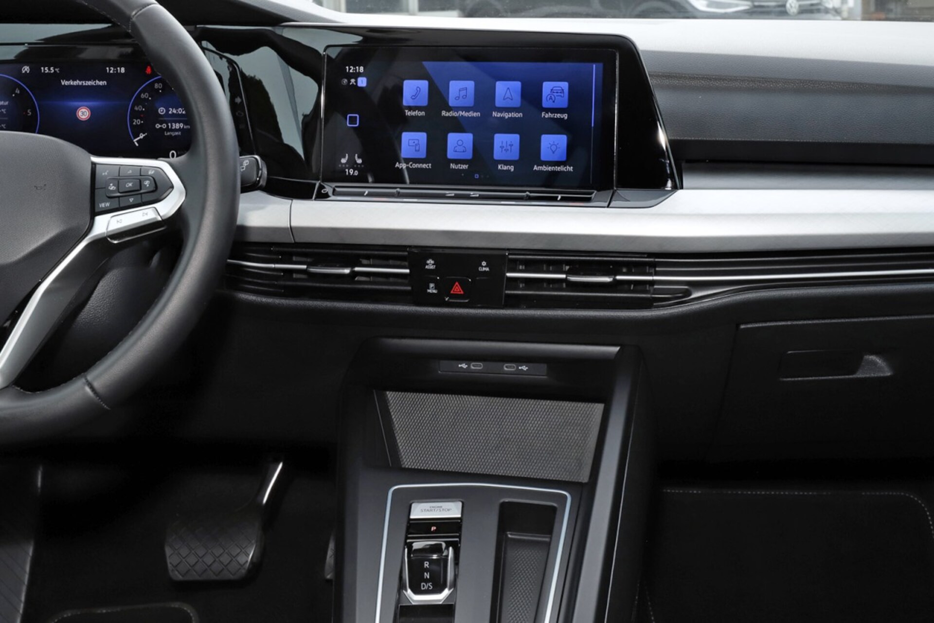 Volkswagen Golf Variant Life