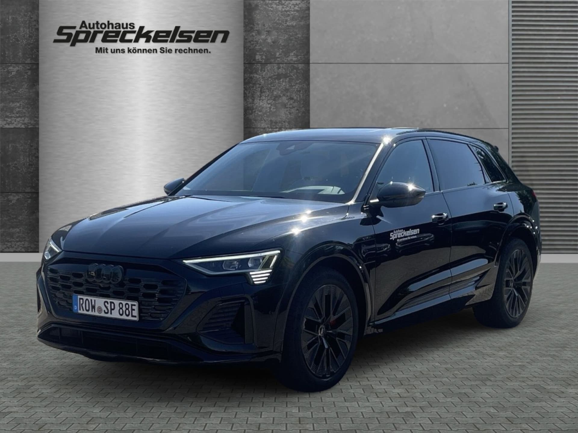 Audi Q8 e-tron S line