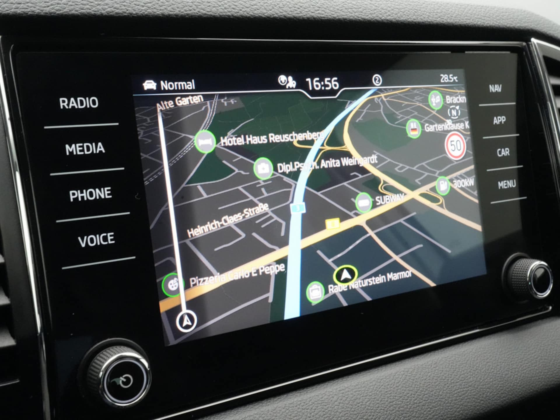 Skoda Karoq Selection