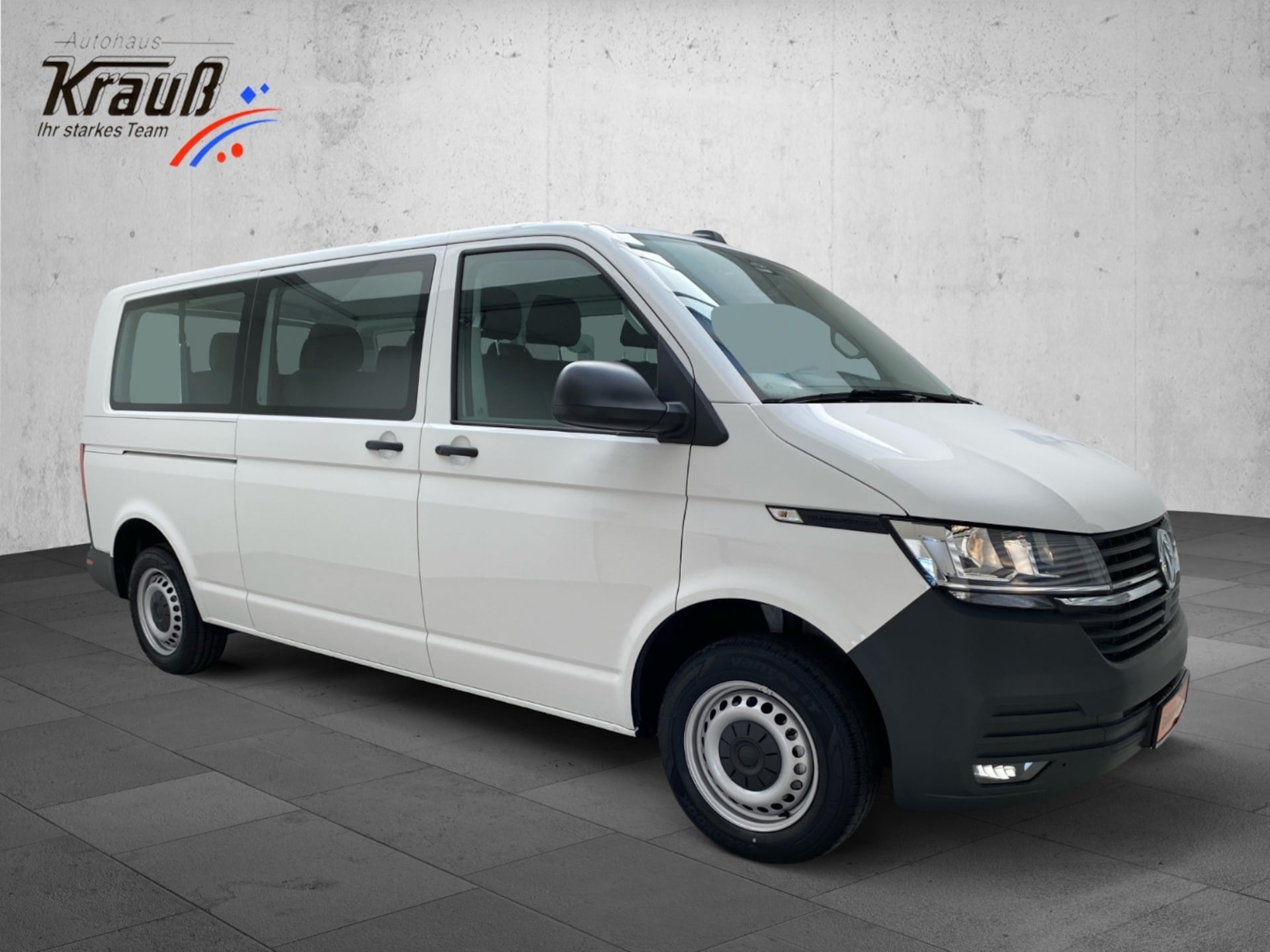 Volkswagen T6.1 Transporter Kombi langer Radstand