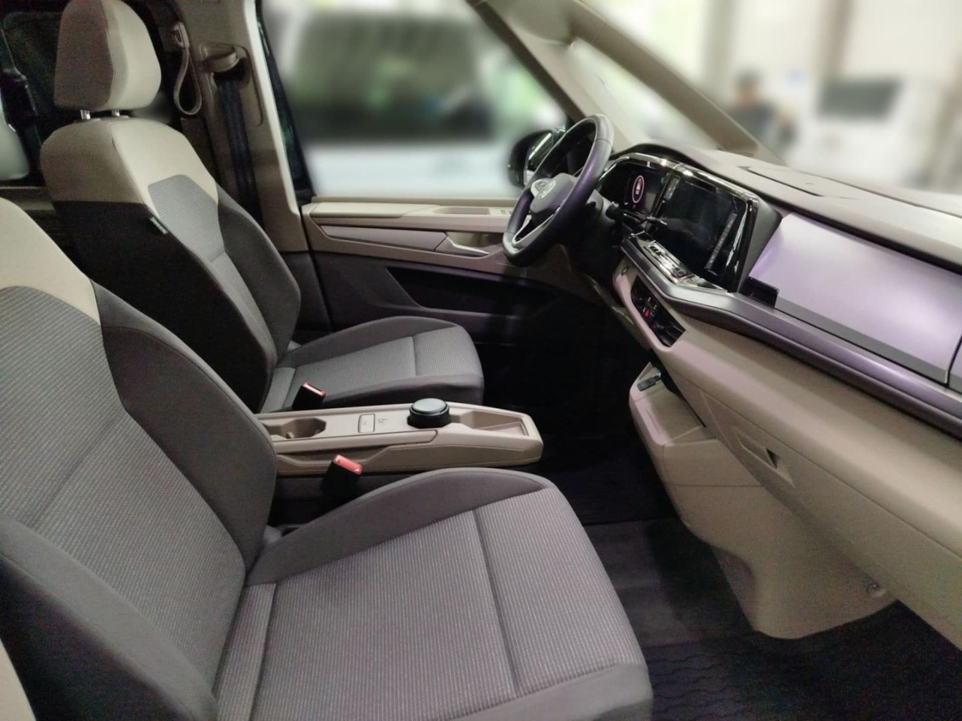 Volkswagen Multivan Basis-Modell