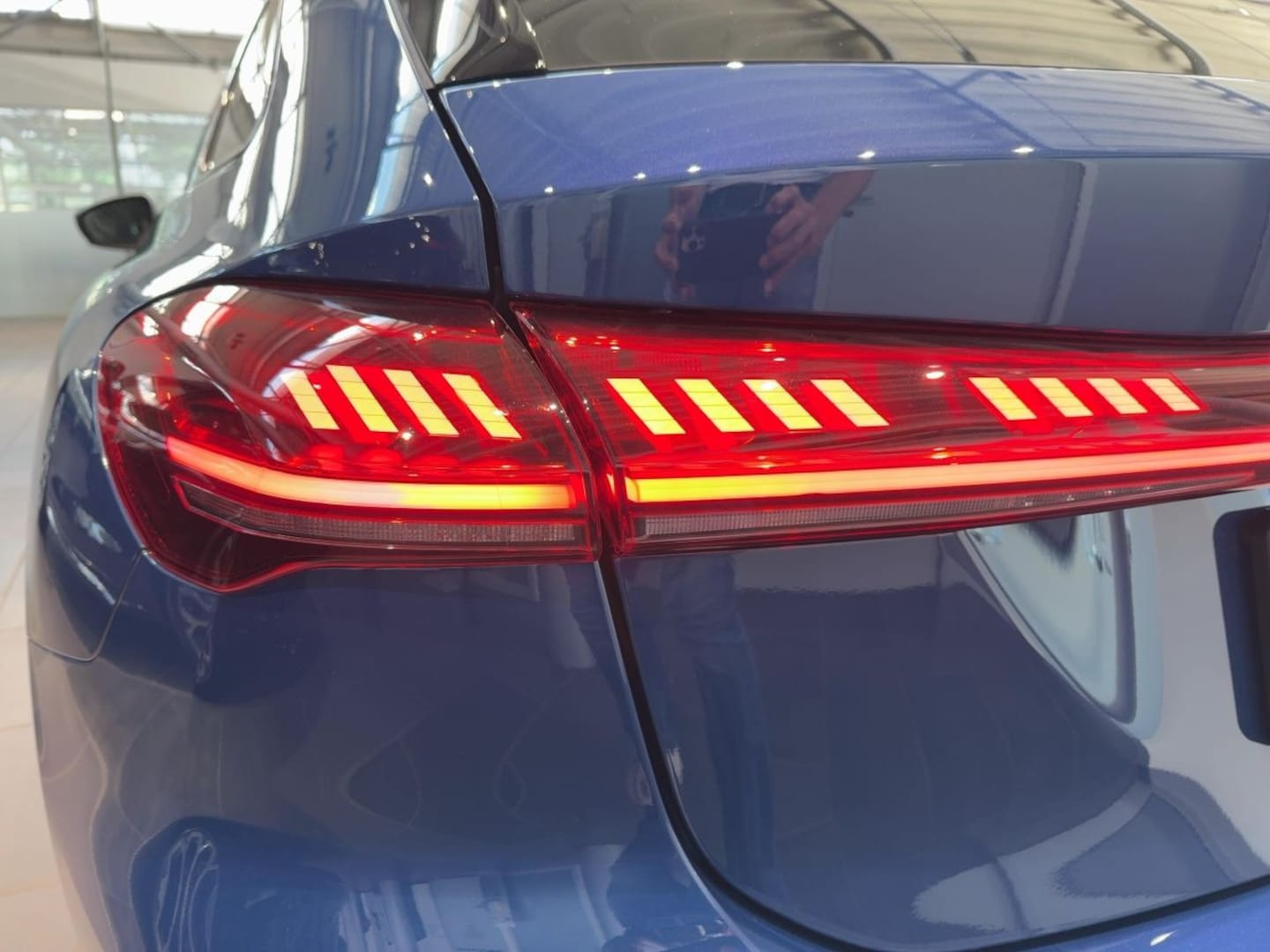 Bild über Audi A5 Avant TDI quattro 150 kW S tronic - für weitere Informationen kontaktieren Sie den Audi Partner