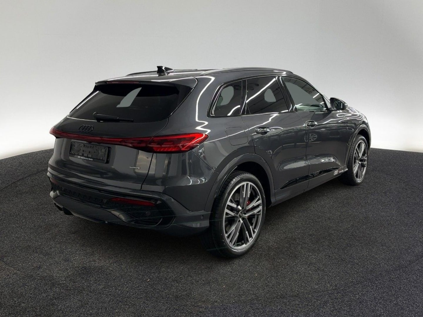 Bild über Audi Q5 SUV TDI quattro 220 kW S tronic - für weitere Informationen kontaktieren Sie den Audi Partner