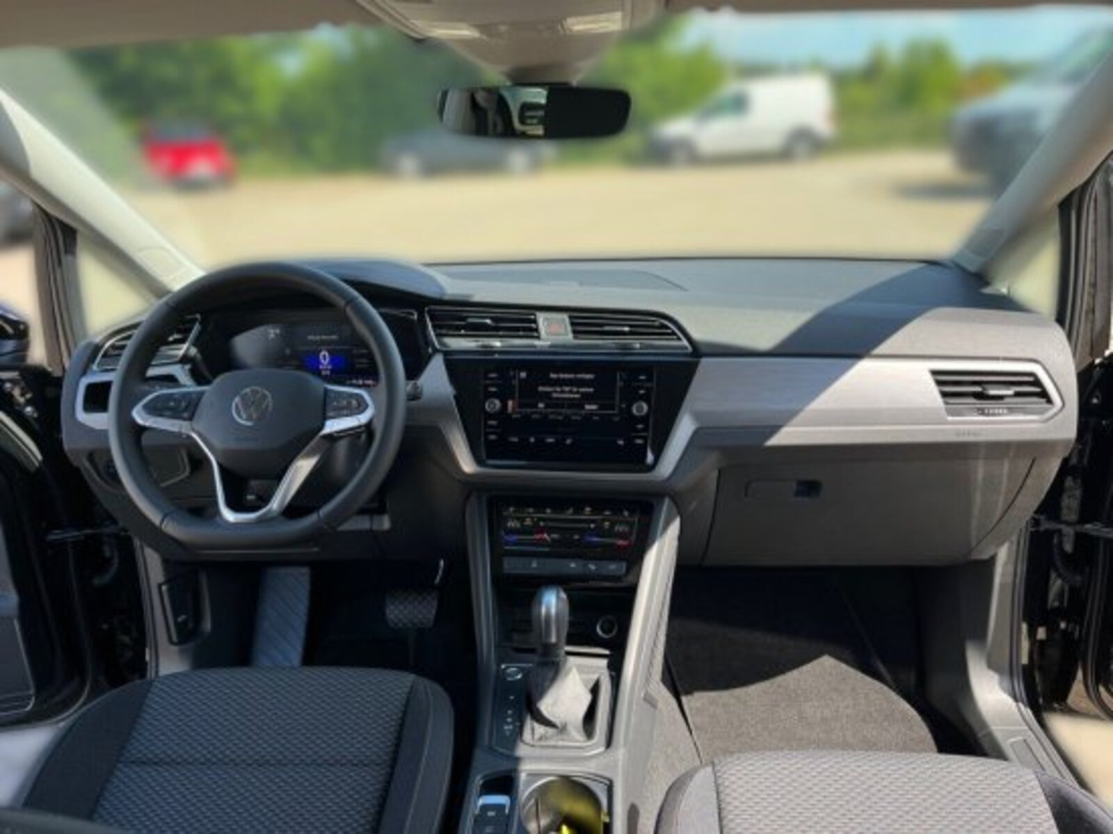 Volkswagen Touran – Bild 8