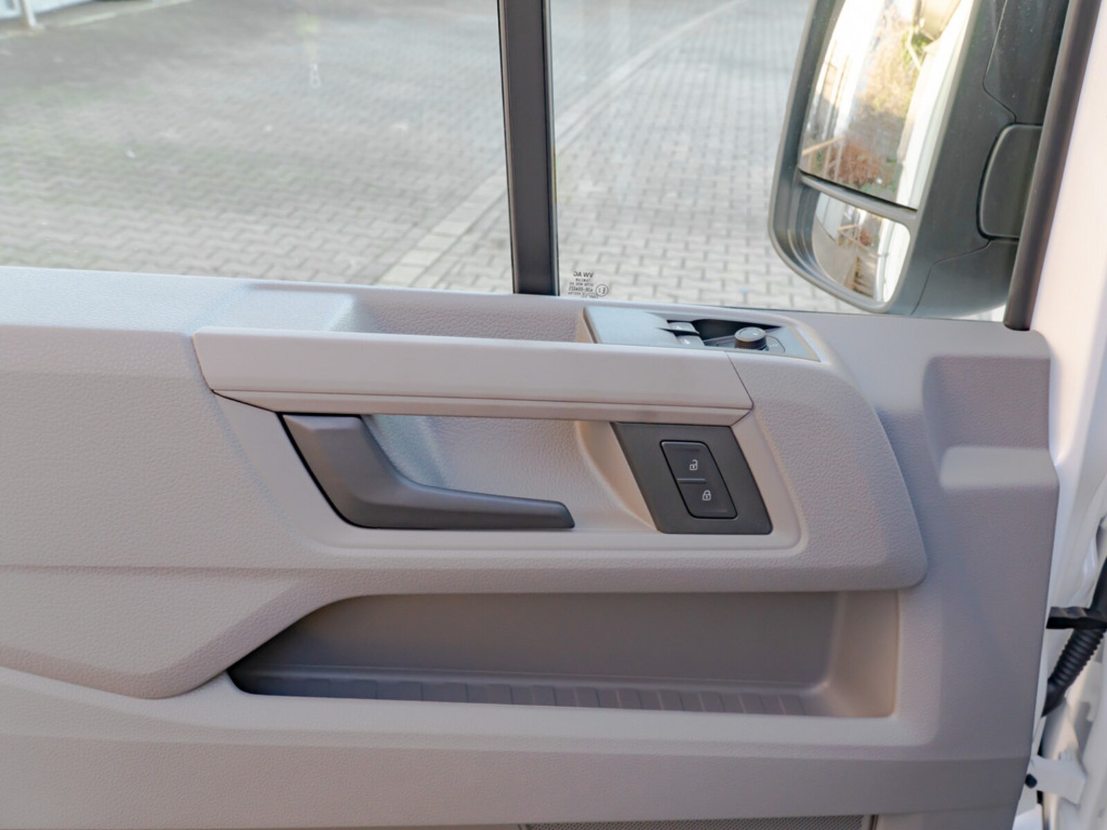 Volkswagen Crafter Kasten mittlerer Radstand – Bild 11