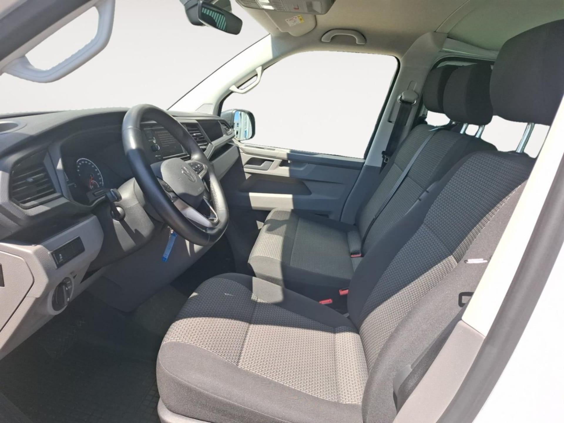 Volkswagen T6.1 Transporter Kombi kurzer Radstand