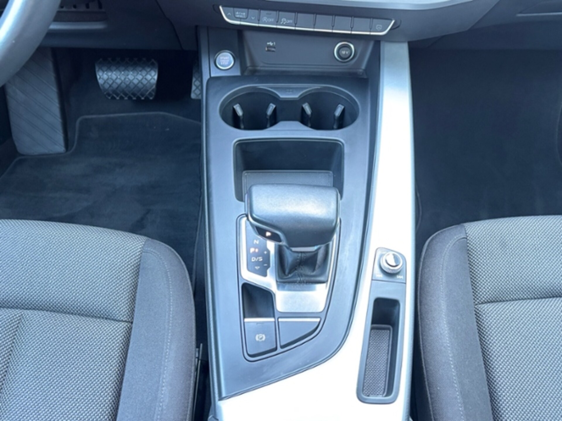 Audi A4 Avant S line