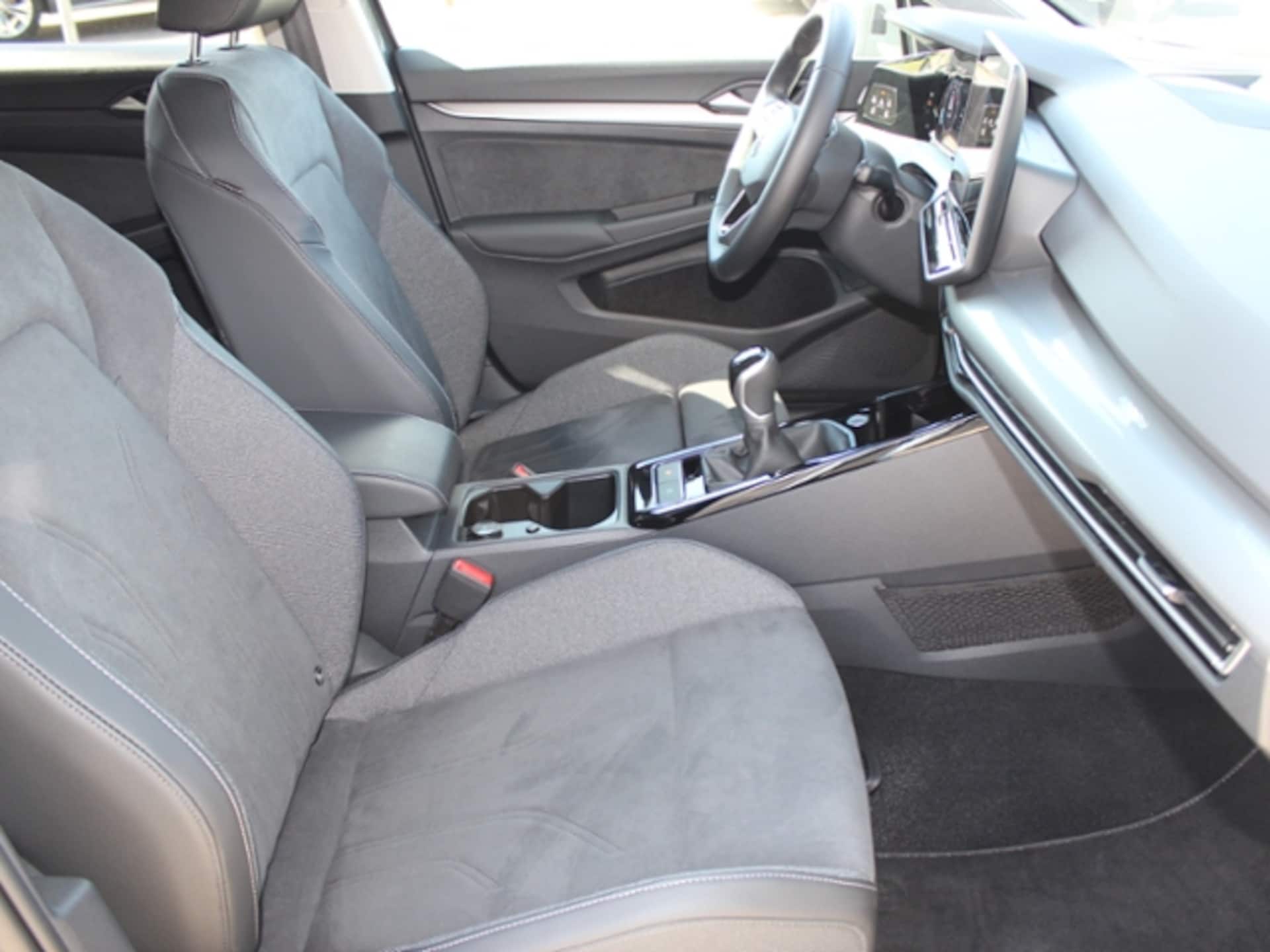 Volkswagen Golf Variant Style