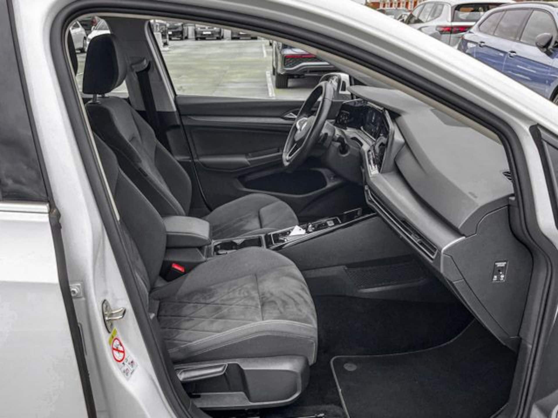 Volkswagen Golf Style