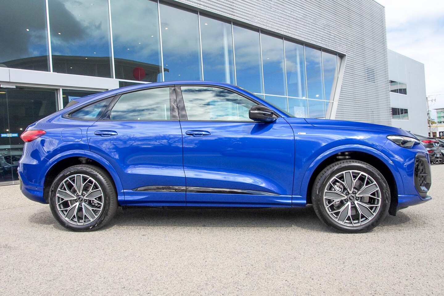 Image about Audi Q5 Sportback TDI quattro 150 kW sport