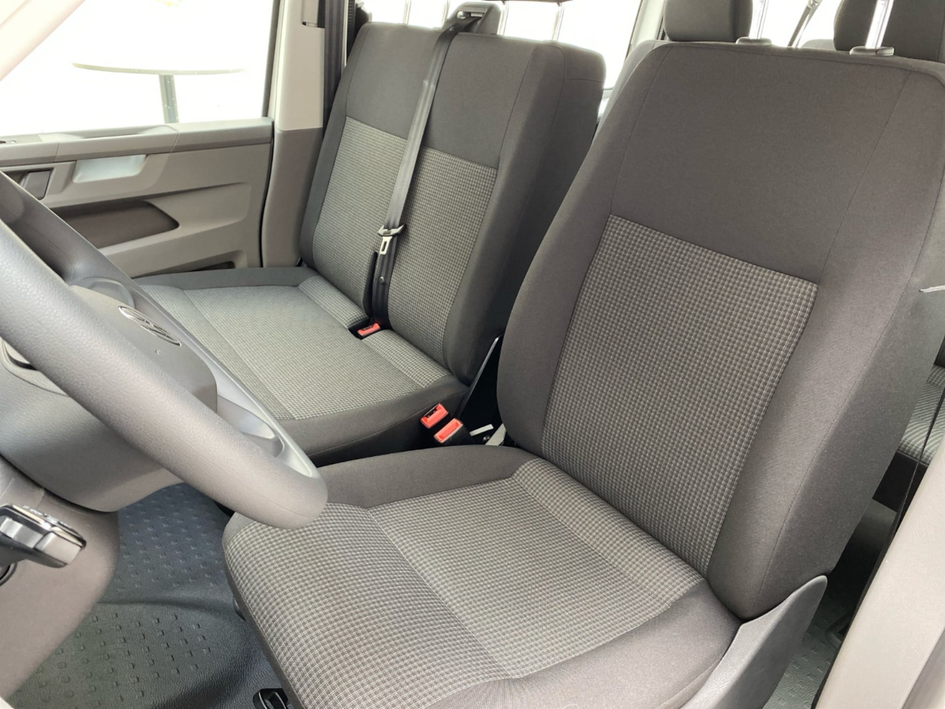 Volkswagen T6.1 Transporter Kombi langer Radstand